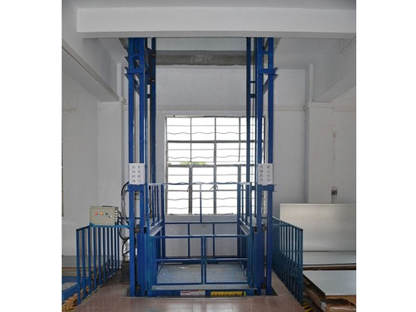 導(dǎo)軌式升降機(jī) 導(dǎo)軌式升降機(jī)
